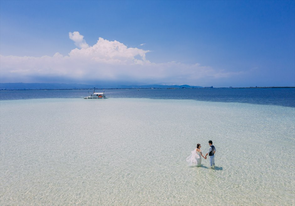 Caohagan Island カオハガン島の美しいビーチで壮大なドローン撮影