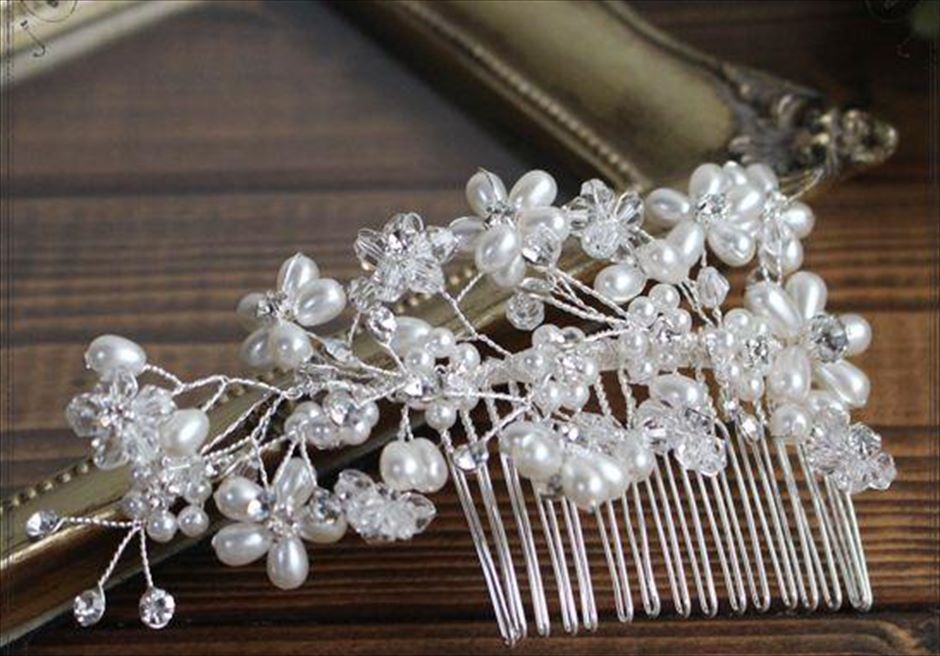 Cebu Photo Wedding accessory (10) セブ島前撮り撮影のヘッドドレス フラワーパール小枝・ストーンコーム